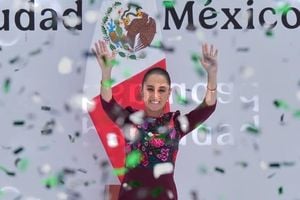 Actress Mistaken For President Captivates Mexico City Streets