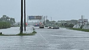 Mackay Flooding Closes Airport Road And Local Streets