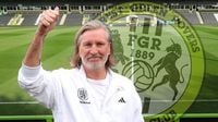 Robbie Savage leaves non-league club and immediately joins new team