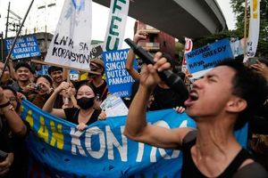 Philippines Unveils New Jail Amid Flood Scam Probe