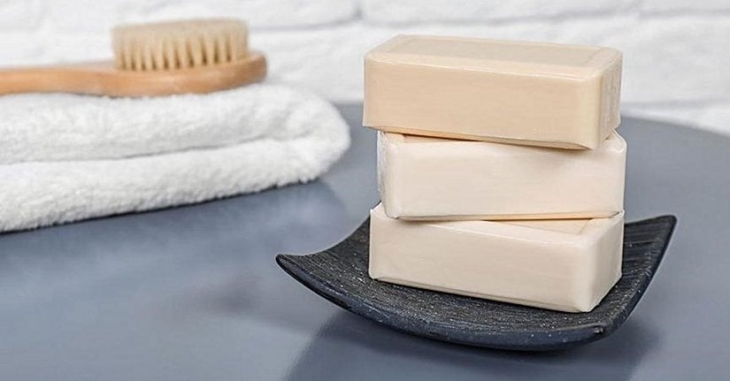 Günlük hayatta kullandığımız sabunlar bazik ürünlere örnek verilebilmektedir.