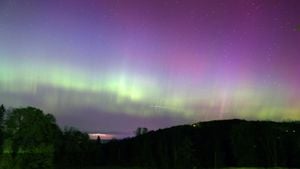 Northern Lights Dazzle Throughout The U.S.