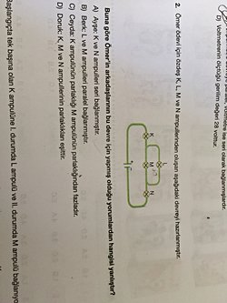 İlk seri bir ampul sonra iki parelel seri olanın voltunda mı gidecek yoksa pilin voltunda mı?