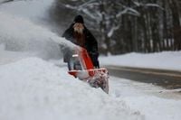 Dangerous lake effect snowstorm could drop 2 to 3 feet in Upstate NY; high winds could make driving ‘impossible’