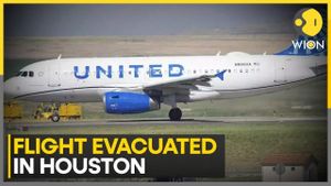 United Airlines Flight Experiences Engine Fire During Takeoff