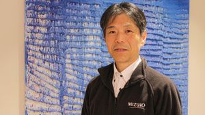 Matsumoto Kenichi Joins Kanekichi And Mitsushima On Meshidora