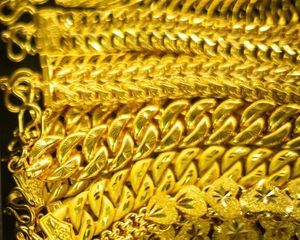 UK Retail Sales Surge Unexpectedly On Tech And Gold