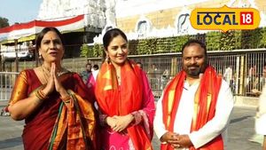 Sreemukhi Celebrates Birthday With Prayers At Tirumala