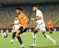 هدية للأهلي وبيراميدز: البنك الأهلي يتعادل أمام الزمالك (2/2) في الدوري المصري الممتاز - شبكة تواصل الإخبارية