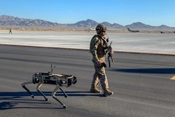 MARSOC, Yapay Zeka Destekli Silahlı Robot Köpekleri Test Ediyor!