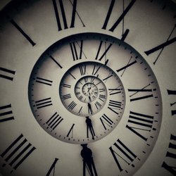 Evrendeki en büyük hız ışık hızı olmasına rağmen kuantum dolanıklığı olan parçalar arasındaki veri nasıl daha hızlı iletilebiliyor?