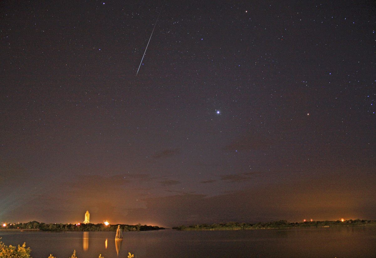 Shuttle and Meteor