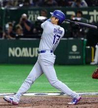 大谷のチーム初安打で雰囲気ガラリ！5回にエドマンの同点打などで一挙3点　ドジャース逆転成功（スポニチアネックス） - Yahoo!ニュース