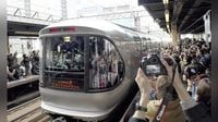 寝台特急「カシオペア」（２０１６年３月２０日）＝鈴木毅彦撮影 : 寝台特急「カシオペア」、６月末で寝台としての運行終了…ＪＲ東は今後の活用策「要望踏まえ決定」：写真