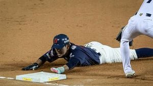 Lotte Giants Face Major Setback With Hwang Seong-bin Injury