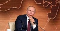 Putin ofrece iniciar conversaciones con Ucrania el 15 de mayo, pero guarda silencio sobre tregua
