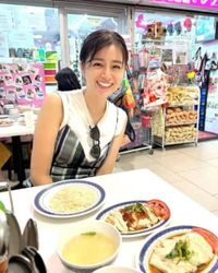 シンガポール移住で〝可愛すぎる〟お母さんに…朝の情報番組で活躍した35歳人気モデルが子どもと地元グルメを堪能 (2025年3月20日) - エキサイトニュース