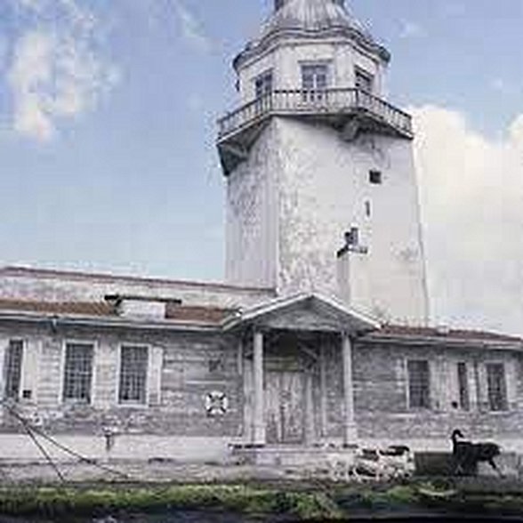 Restorasyon öncesi kız kulesi