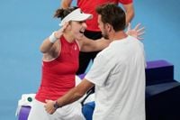 Bencic rallies past Swiatek to give Switzerland lead in United Cup final
