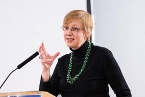 Conference Explores End Of World War II In Tirol