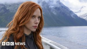 Scarlett Johansson May Return As Black Widow