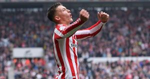 Sunderland Stuns Middlesbrough With Late 3-2 Derby Victory