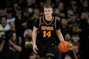 Wisconsin Badgers And Iowa Hawkeyes Set For Big Ten Showdown In Madison