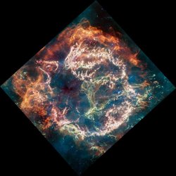 Cassiopeia A Süpernova Kalıntısının Yeni NASA Webb Görüntüleri Astronomları Şaşırttı