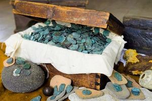 Florida Treasure Hunters Recover Million Dollar Coin Hoard