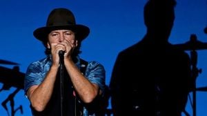 Pearl Jam Delivers Unforgettable Night In Nashville Concert