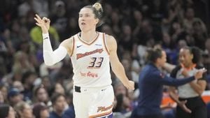 Sami Whitcomb Shines As Phoenix Mercury Dominate Wings