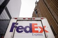 Watch These FedEx Price Levels as Stock Slides After Logistics Giant Cuts Outlook
