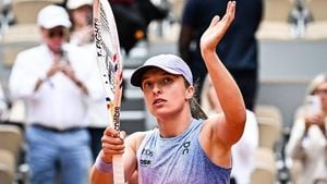 Swiatek Edges Azarenka In Bad Homburg Grass Clash