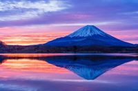 富士山噴火の火山灰30センチ以上の“ステージ4”なら家屋倒壊の危機で避難へ…火山灰への住民対応策まとめた報告書公表「水と食料2週間備蓄を」｜FNNプライムオンライン