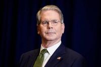 Treasury’s Bessent message to NYC on any bailout: ‘Drop dead’ - Hawaii Tribune-Herald