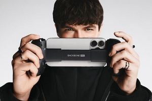 Backbone Pro Controller Redefines Mobile Gaming Experience