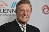 Wink Martindale, the genial game-show host and an early TV interviewer of Elvis Presley, dies at 91