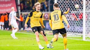Waldhof Mannheim Hosts Dynamo Dresden In Crucial Showdown