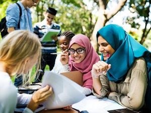 UK Universities Suspend Admissions From Pakistan And Bangladesh