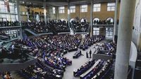 Bundestag beschließt schwarz-rot-grünes Finanzpaket