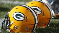 Down time: Plane issue delays Packers for 5 hours