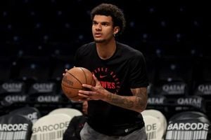 Sixers Sign Dominick Barlow In Two Way Roster Shakeup