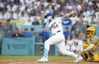 Dodgers top Padres on Will Smith's pinch walk-off homer
