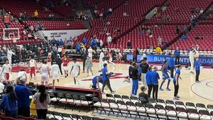 Alabama And Kentucky Clash In SEC Basketball Opener