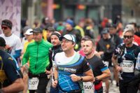Tłumy na ulicach Poznania! 17. PKO Poznań Półmaraton już trwa! - Codzienny Poznań