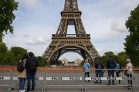 Eiffel Tower Shuts Down as France Erupts in Nationwide Strikes Disrupting Travel and Tourism - Travel And Tour World