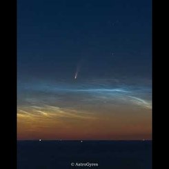 Adriyatik Denizi Üzerinde Yükselen NEOWISE Kuyruklu Yıldızı