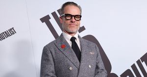 Why Guy Pearce Hasn't Reunited With Nolan Since Memento