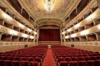 Teatro della Toscana, Massini nel mirino del governo