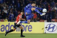 0-3. Estudiantes deja sin liderato a la Universidad de Chile